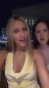 ava holloway (@amhollow)