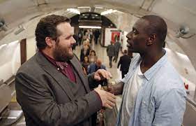 Si demain tout commence est une jolie comédie familiale, qui fait preuve d'humour autant que d'humanité, elle a pourtant une origine plutôt triste. Avoir Antoine Bertrand Et Omar Sy Sur Un Plateau Le Devoir