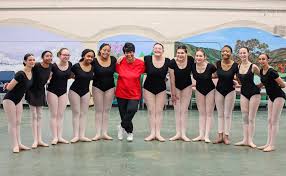 MONA LISA LANIER: Loving Where You Live Through Dance — Our Jackson Home