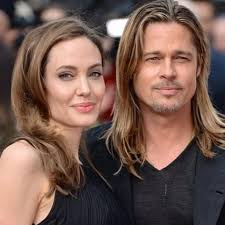 A pensarla come noi c'è . Brad Pitt Iconico In Ogni Suo Look Ecco Tutti Gli Stili Che L Hanno Caratterizzato Capellistyle