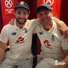 Cricketer warwickshire ccc & england. Chris Woakes On Twitter So Good To Be Out There With Josbuttler Yesterday A Great Test Match Win Thanks For All The Messages Of Support Https T Co Mj87miz7gh