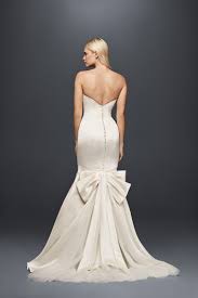 Strapless Sweetheart Neckline Satin Mermaid Wedding Dress With Back Bow Detail By Truly Zac Satin Mermaid Wedding Dress Bow Wedding Dress Wedding Dress Styles