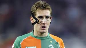 Imago images/laci perenyi antonio rüdiger stand bei allen drei gruppenspielen für deutschland bei der. Die Vorganger Von 96 Profi Salif Sane Fussballer Mit Schutzmasken Bilder Sportbuzzer De