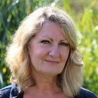 Janice Arbuckle's Instagram, Twitter & Facebook