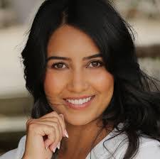 Rebecca Mcneil's Instagram, Twitter & Facebook