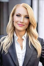 Heather Schuck's Instagram, Twitter & Facebook