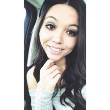 Elizabeth Revell's Instagram, Twitter & Facebook