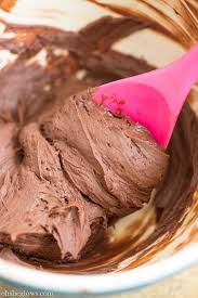 2 Ingredient Chocolate Fudge Frosting Consider Sf Cho Chips Oh She Glows Chocolate Fudge Frosting Fudge Frosting Frosting Recipes