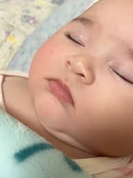 Hoje o amor da minha vida tá completando seus 3 aninhos. O que falar de  você, Maria Alice? Você é tão doce, amorosa, esperta, feliz, inteligente, e  é tão clichê dizer isso, mas, se eu for parar pra ...