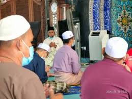 Kuips menawarkan peluang untuk pelajar kepada spm yg tidak layak. Majlis Tahlil Sempena Menyambut Jubli Perak 25 Kolej Universiti Islam Pahang Sultan Ahmad Shah