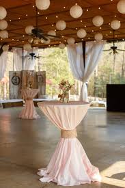 Home » accessoires mariage » idee deco salle mariage. Mariage Champetre Chic Et Idees Deco Pour La Salle De Reception Nappes Rose Pastel Et Lam Deco Mariage Chic Mariages Champetre Chic Decoration Salle Des Fetes