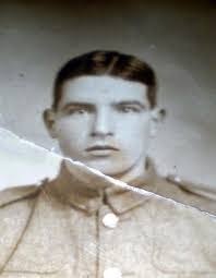 William Crompton's Instagram, Twitter & Facebook