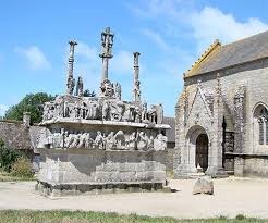 Epingle Par Bzh Boutique Sur F Bzh 29 Tronoen St Jeantrolimon 89 Bretagne Calvaire Chapelle