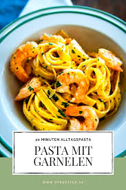 Tagliatelle Mit Zitronensauce Und Garnelen Rezept Zitronensauce Rezepte Mit Garnelen Garnelen Pasta