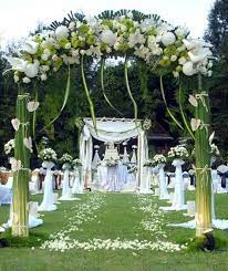 35 Wonderful Summer Outdoor Wedding Decoration Ideas For Your Best Wedding Inspiration Garden Wedding Decorations Outdoor Wedding Decorations Cheap Wedding Decorations