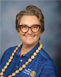 Linda Coble's Instagram, Twitter & Facebook