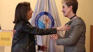 Sánchez ofrece a ERC la cabeza de la directora del CNI para cerrar el caso  del espionaje con 'Pegasus'