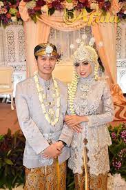 Tentu saja contoh tema acara kebersamaan memang telah banyak dicari oleh orang di internet. Jasa Paket Pernikahan Adat Sunda Hijab Modern Syar I 0811 8865 999 Afida Wedding Organizer