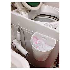 洗濯機の周りは洗剤や洗濯ものなどがあふれ ごちゃごちゃしたスペースになりがちですよね でも ちょっとした工夫やアイディアで 洗濯機周りもおしゃれな収納ができるようです 今回の kufura収納調査隊 は 収納上手な達人たちが実践している洗濯機周りの収納を