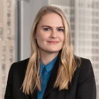 Laura Dexter's Instagram, Twitter & Facebook