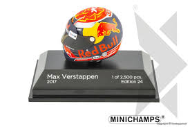 Max verstappen reveals his 2017 helmet design that he'll wear in the upcoming season. Singapore Gp Contest Win A 1 8 Max Verstappen 2017 Helmet Verstappen Com