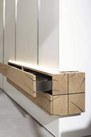 moderne kleiderschrank lackiertes holz aus massivholz faltturen gentis hulsta videos schrank design kleiderschrank design schrank