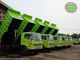 960 x 540 jpeg 70 кб. Gambar Mobil Dump Truk Gambar Gambar Mobil Truk Kendaraan Mobil