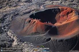 Volcan De L Ile De La Reunion Cratere Formica Reunion Island Reunion Island Island La Reunion