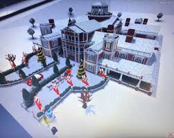 You can get a job, earn money, hang out with friends, and more importantly, build your own home. Christmas Mansion Bloxburg