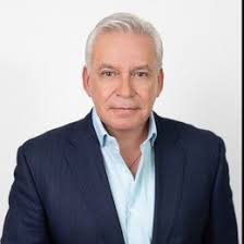 Richard Leiva's Instagram, Twitter & Facebook