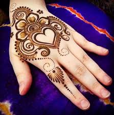 I Love This Mehndi Design Henna Heart Henna Designs Henna Designs Hand