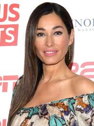 Dara Tomanovich's Instagram, Twitter & Facebook