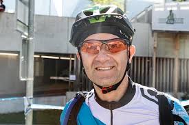 Sie verbindet das Mountainbike