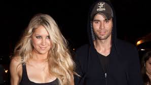 Her appearance and celebrity status made her one. Enrique Iglesias Anna Kournikova Das Dritte Baby Ist Langst Auf Der Welt Bunte De