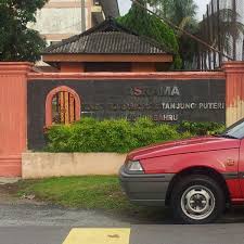 Check spelling or type a new query. Foto Di Kolej Vokasional Tanjung Puteri Scuola Superiore In Johoe Bahru