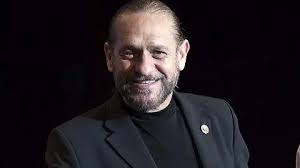 Teo González se encuentra estable tras ser hospitalizado por un infarto