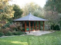 Dachdecken Am Gartenhaus Im Asiatischen Stil Dacheindeckung Der Firma Karl Kostler Bedachungen In Vaterstetten 85591 Dachd Bedachung Dachdecker Gartenhaus