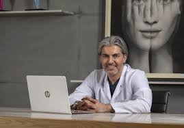 Za novými vlasy do Istanbulu. Zájemce tam vozí i čeští podnikatelé