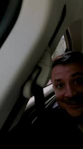 Вот что бывает, когда случайно встретился взглядом с агентом Romanescu&Co…  🏡🤭