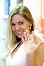 Az esküvő classic mindig, mindenhová elkísér! Dundika Vegleg Elkelt