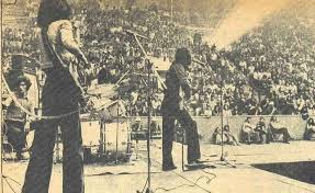 1972 Yilinda Erkin Koray Sahnede Istanlook Galeri Muzik Istanbul