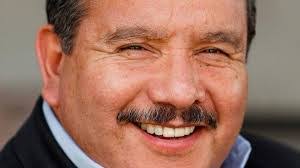 Larry Arce's Instagram, Twitter & Facebook