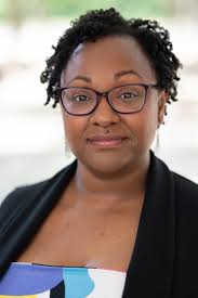 Kelly Durden's Instagram, Twitter & Facebook