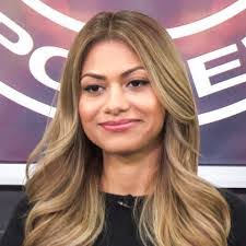 Denisse Robles's Instagram, Twitter & Facebook