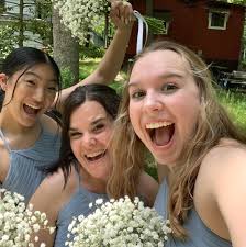 What's similar to Starbucks sweet cream cold brew at Dunkin'?