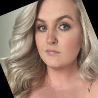 Jade Elliott's Instagram, Twitter & Facebook