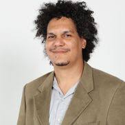 Am a independent filmmaker, living in Montreal, Canada