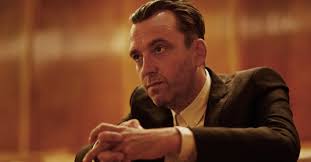 Villa' er Nikolaj Nørlund på ny grund med 25 mand stort symfoniorkester  'Villa'