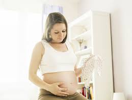 Ce symptôme peut également être accompagné d'une sensation de lourdeur et de gonflement, alors que certaines femmes ressentent même de légers picotements. 4eme Mois De Grossesse L Essentiel Sur Bebe Et Vous Doctissimo