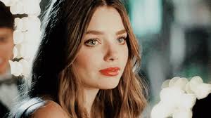 face claim: kat mcnamara